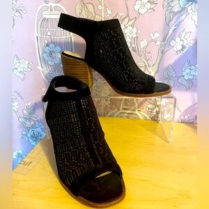 Vince Camuto black sandal booties